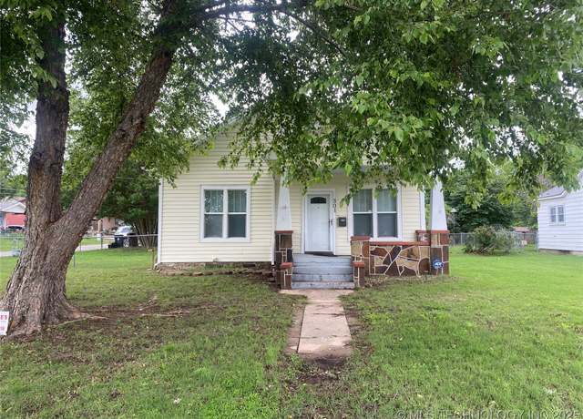 Property at 301 E Elm Ave, Eufaula, OK 74432, 2 beds, 1 bath