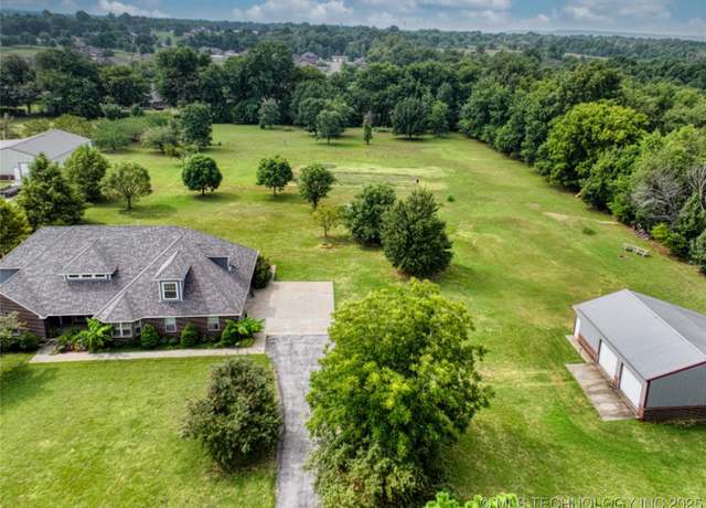 Property at 23332 E 132nd St S, Coweta, OK 74429, 5 beds, 4 baths