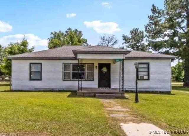 Property at 209 SE Main, Keota, OK 74941, 4 beds, 1.5 baths