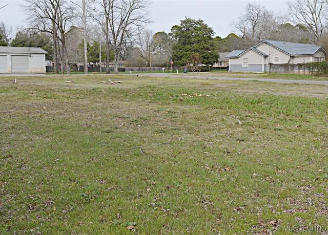 Property at 714 NE 2nd St, Antlers, OK 74523