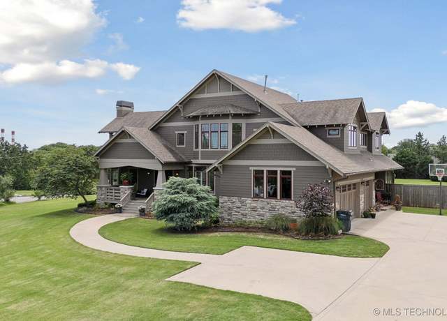 Property at 418 E 111th St S, Jenks, OK 74037, 5 beds, 5.5 baths