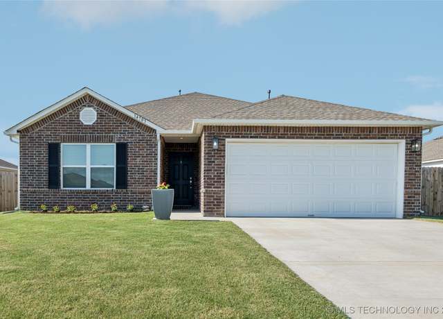 Property at 14703 E 39th St S, Tulsa, OK 74134, 3 beds, 2 baths