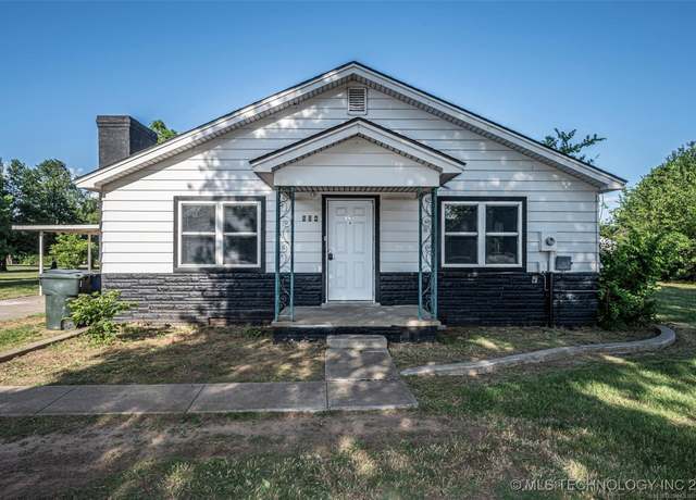 Property at 804 S Sooner Rd, Midwest City, OK 73110, 2 beds, 2 baths