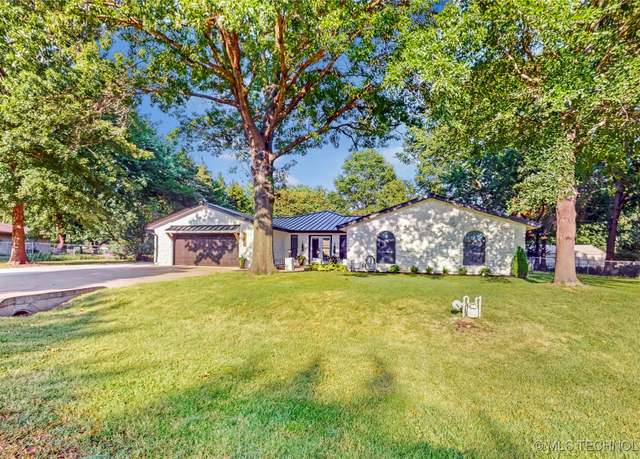 Property at 12833 S 114th East Ave, Broken Arrow, OK 74011, 4 beds, 2 baths