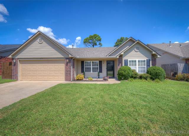 Property at 273 W Fairlane Dr, Sapulpa, OK 74066, 3 beds, 2 baths