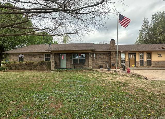 Property at 6825 SW Highway 270, Wilburton, OK 74578, 5 beds, 3 baths