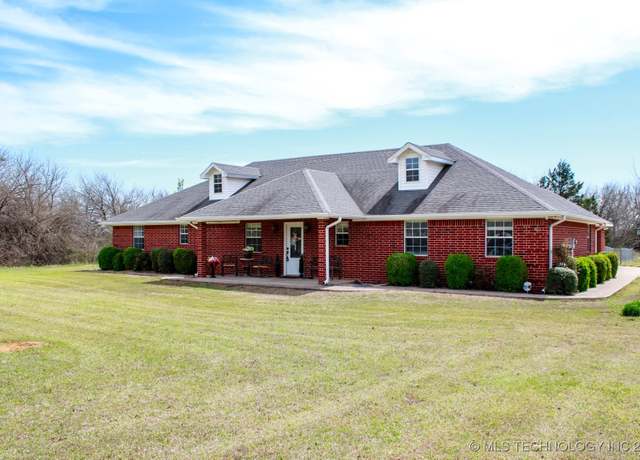 Property at 911 Max Rd, Mead, OK 73449, 4 beds, 2.5 baths