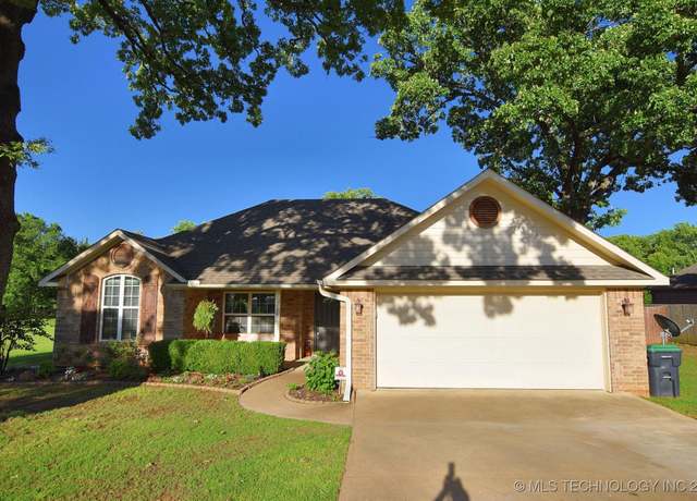 Property at 2570 Ambers Way, Tahlequah, OK 74464, 3 beds, 2 baths