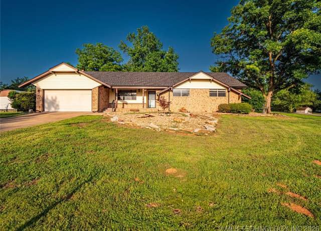 Property at 1826 W Mcgill, Eufaula, OK 74432, 3 beds, 2 baths