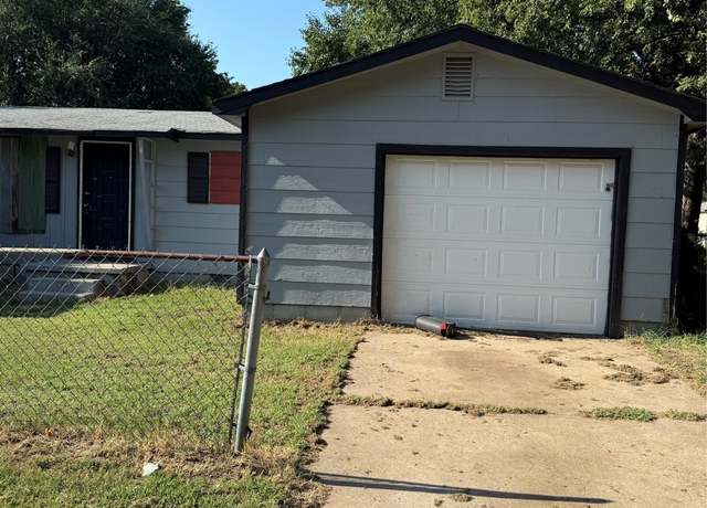 Property at 1401 1st St, Okmulgee, OK 74447, 3 beds, 1 bath