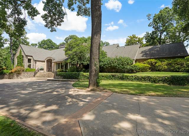 Property at 4401 Oak Rd, Tulsa, OK 74105, 4 beds, 5 baths