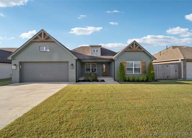 Property at 27608 E 109th St, Coweta, OK 74429, 4 beds, 2 baths