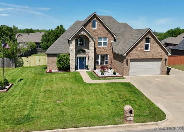 Property at 1412 Richmond Dr, Fort Gibson, OK 74434, 5 beds, 3 baths