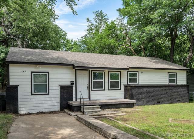 Property at 285 E 52nd St, Tulsa, OK 74126, 4 beds, 2 baths