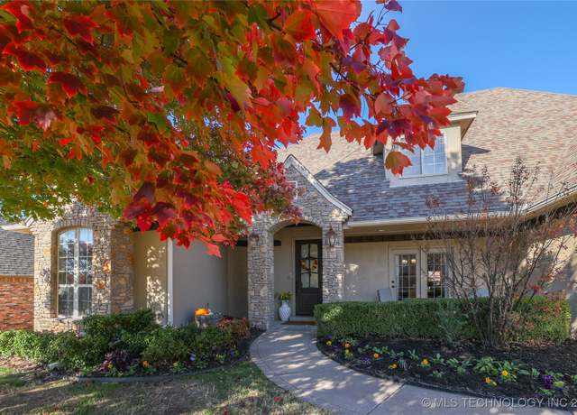 Property at 321 E 123rd Ct, Jenks, OK 74037, 4 beds, 4.5 baths