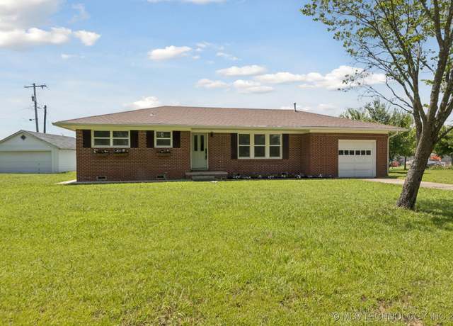 Property at 425 Mulberry Ave, Afton, OK 74331, 3 beds, 1 bath