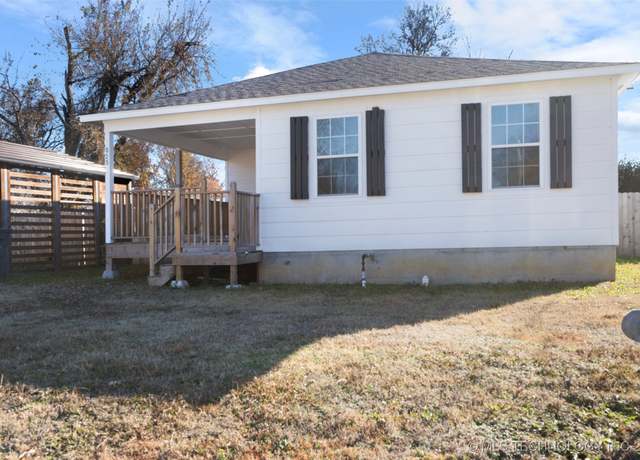 Property at 525 W Clay St, Chouteau, OK 74337, 3 beds, 2 baths