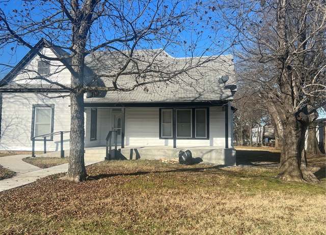 Property at 1032 W Cherry St, Kiowa, OK 74553, 2 beds, 1 bath