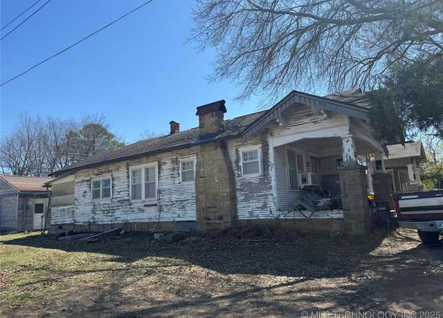 Property at 715 N Taft Ave, Okmulgee, OK 74447, 2 beds, 1 bath