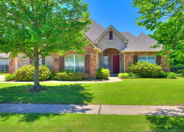 Property at 4221 W Quantico St, Broken Arrow, OK 74011, 3 beds, 3 baths