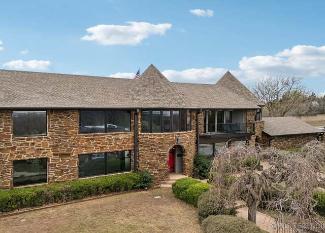 Property at 6642 E 60th Pl, Tulsa, OK 74145, 3 beds, 4.5 baths