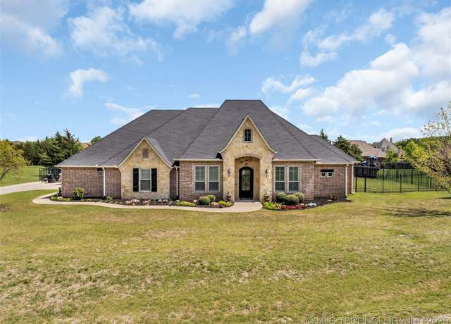Property at 323 Tuscan Rd, Ardmore, OK 73401, 4 beds, 2.5 baths
