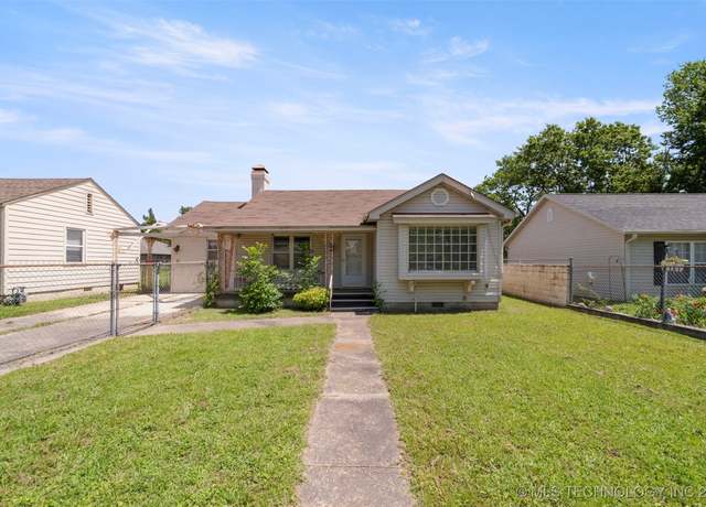 Property at 522 E 6th St, Claremore, OK 74017, 2 beds, 2 baths