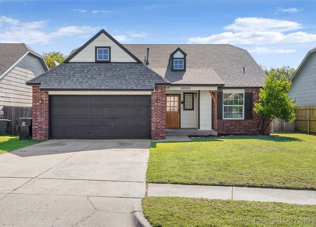 Property at 5123 N 34th St, Broken Arrow, OK 74014, 3 beds, 2 baths