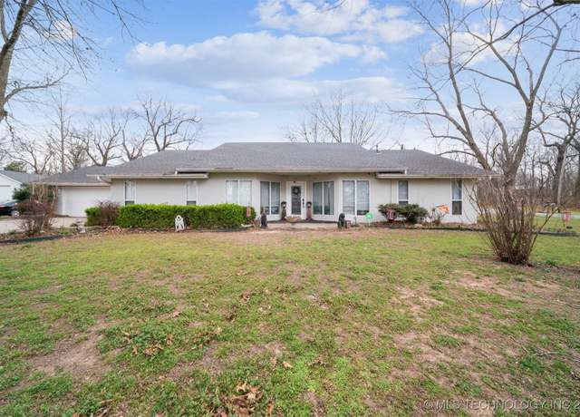 Property at 4570 E 510 Rd, Pryor, OK 74361, 3 beds, 2 baths