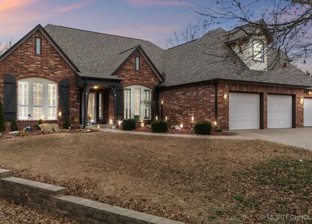 Property at 3203 Callaway Dr, Claremore, OK 74019, 4 beds, 3 baths
