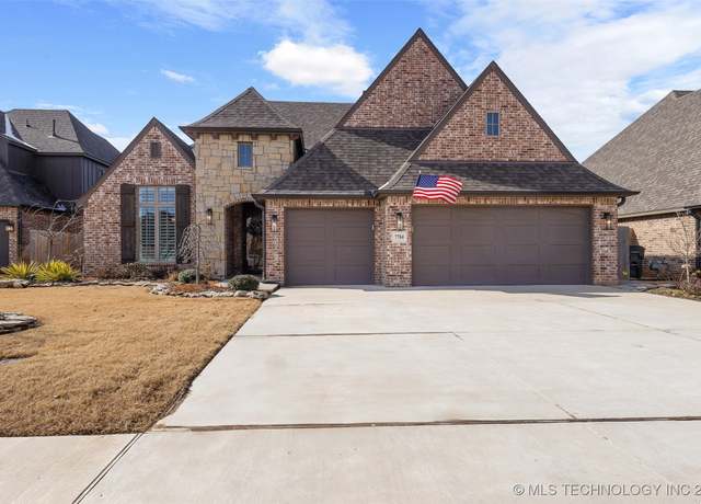 Property at 7704 N 147th EastAvenue, Owasso, OK 74055, 3 beds, 2 baths