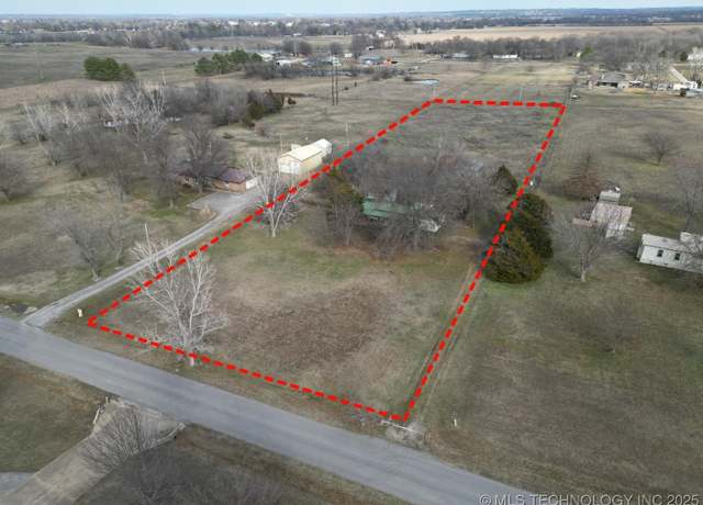 Property at 12833 N 139th EastAvenue, Collinsville, OK 74021, 2 beds, 1 bath