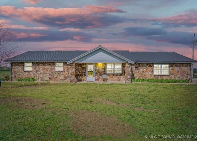 Property at 9720 S 4475 Rd, Miami, OK 74354, 3 beds, 2 baths