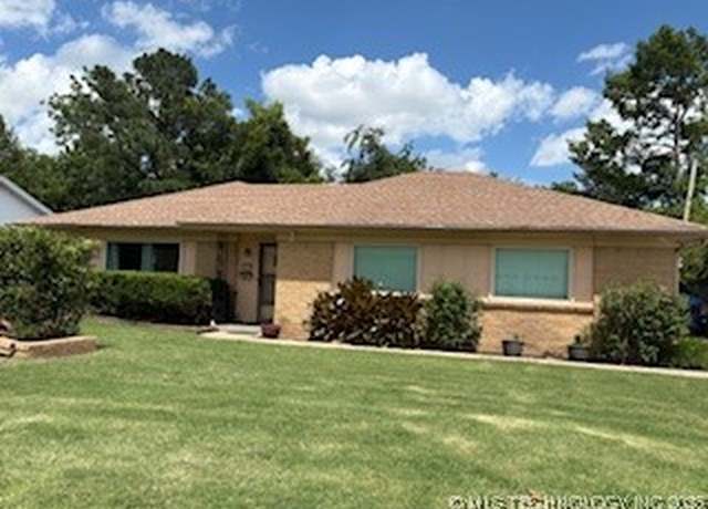 Property at 4533 S Hudson Pl, Tulsa, OK 74135, 3 beds, 2 baths