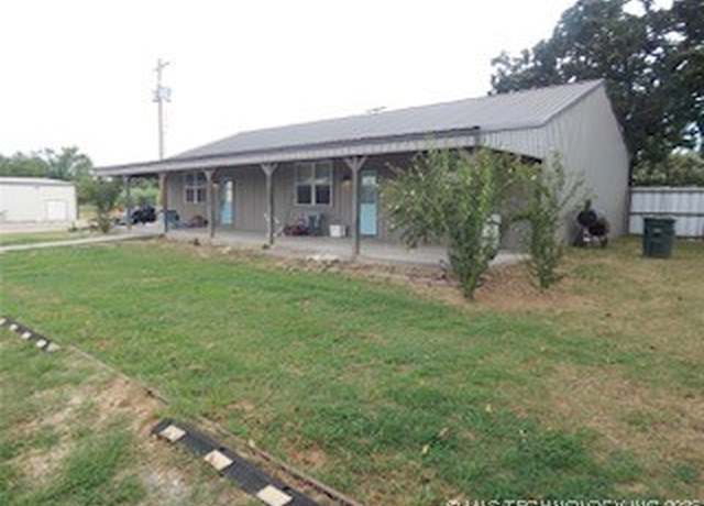 Property at 64 Crescent, Ardmore, OK 73401, 3 beds, 2.5 baths