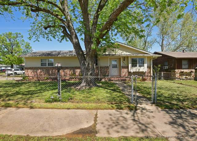 Property at 3617 W 44th Pl, Tulsa, OK 74107, 3 beds, 2 baths