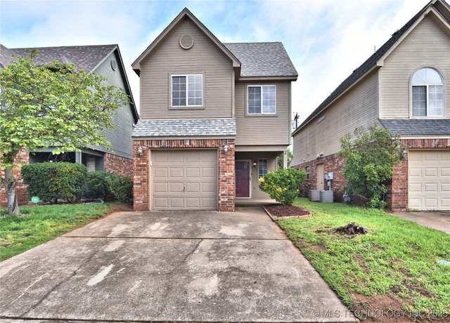 Property at 307 W K St, Jenks, OK 74037, 3 beds, 2.5 baths