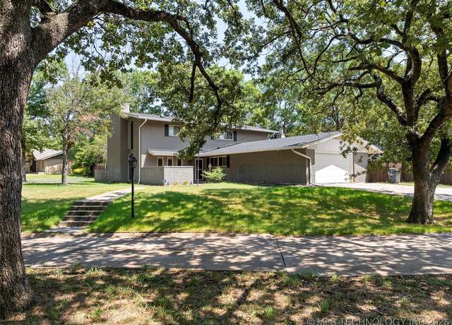 Property at 2222 Cloverleaf Pl, Ardmore, OK 73401, 4 beds, 2.5 baths