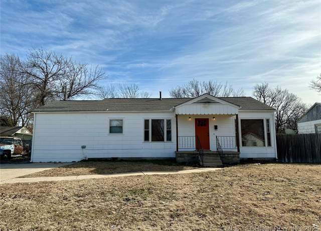 Property at 1004 S 13th, Mcalester, OK 74501, 2 beds, 1 bath