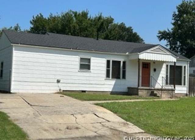 Property at 1004 S 13th, Mcalester, OK 74501, 2 beds, 1 bath