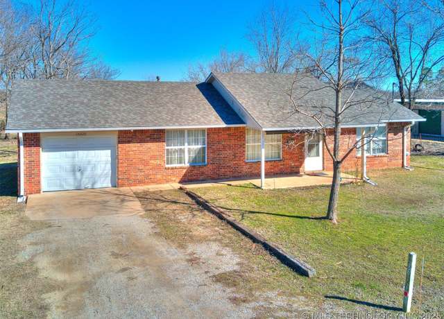 Property at 15320 N 247 Rd, Okmulgee, OK 74447, 3 beds, 2 baths