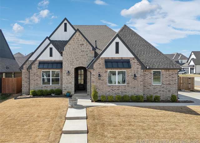 Property at 3002 E 143rd Ct S, Bixby, OK 74008, 4 beds, 2.5 baths
