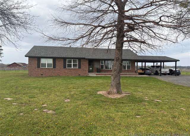 Property at 450 W Harris Rd, Muskogee, OK 74401, 4 beds, 2.5 baths