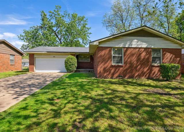Property at 1515 E 54th Pl, Tulsa, OK 74105, 3 beds, 1.5 baths