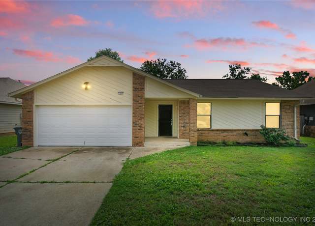 Property at 1555 S 139th EastAvenue, Tulsa, OK 74108, 3 beds, 2 baths