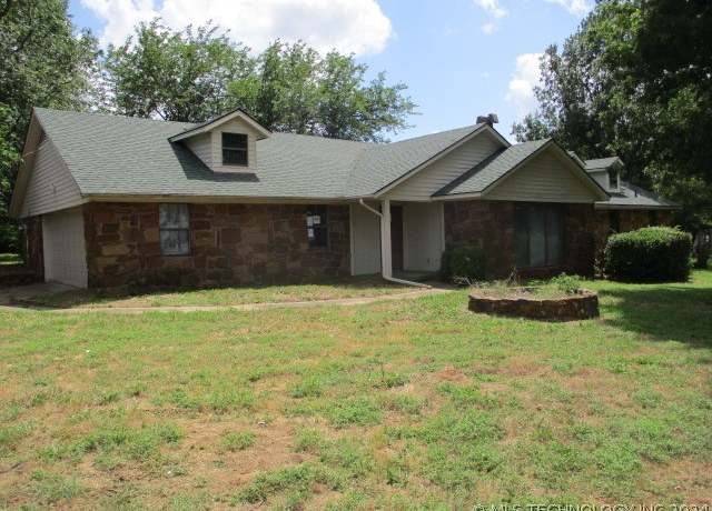 Property at 73131 S 262 Rd, Wagoner, OK 74467, 3 beds, 3 baths