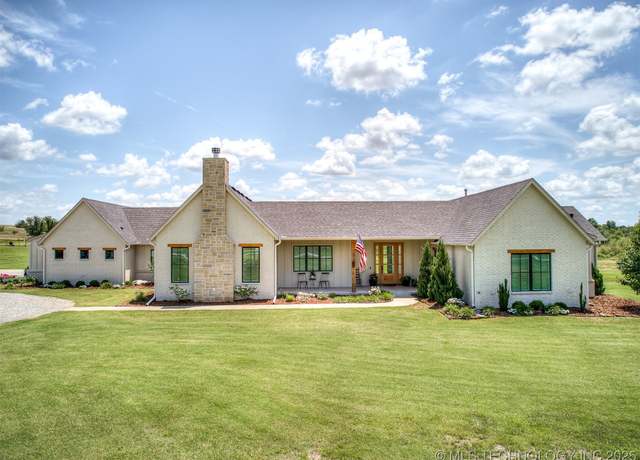 Property at 22045 S Rocky Ridge Pl, Claremore, OK 74019, 3 beds, 2.5 baths