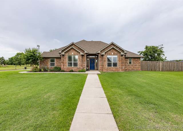 Property at 3121 Meagan Ave, Silo, OK 74701, 4 beds, 3 baths