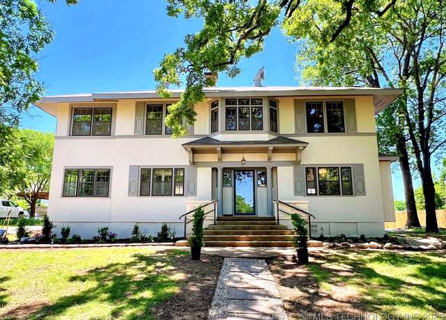 Property at 525 W Downing St, Tahlequah, OK 74464, 4 beds, 3.5 baths