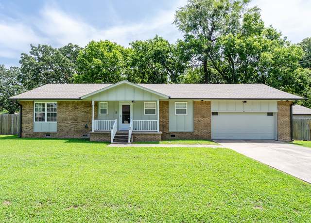 Property at 2106 Brenda Ave, Tahlequah, OK 74464, 3 beds, 2 baths